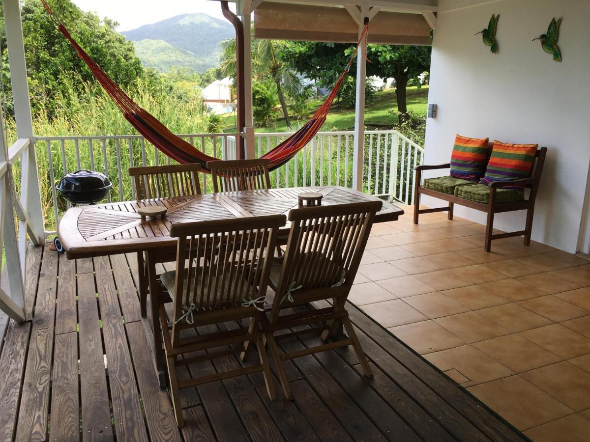 Grand Bungalow Avec Piscine Et Vue Mer Bouillante Exterior photo
